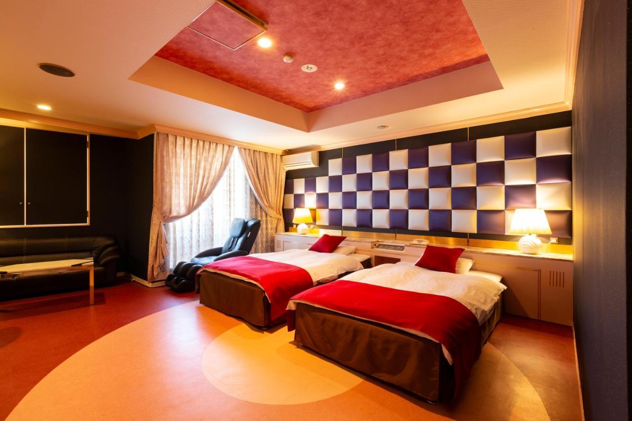 Hotel Liberty Kochi (Adults Only) מראה חיצוני תמונה