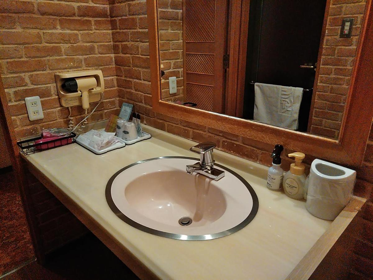 Hotel Liberty Kochi (Adults Only) מראה חיצוני תמונה