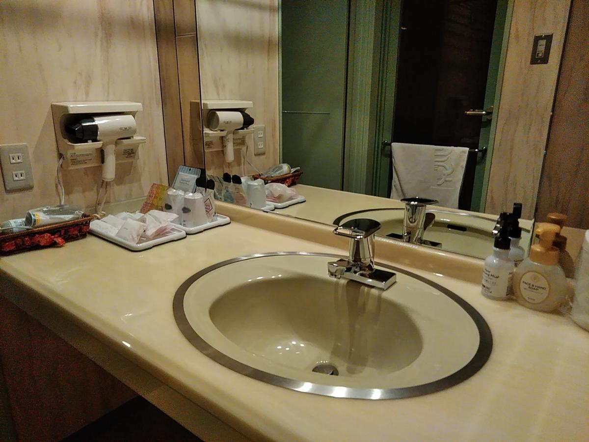 Hotel Liberty Kochi (Adults Only) מראה חיצוני תמונה